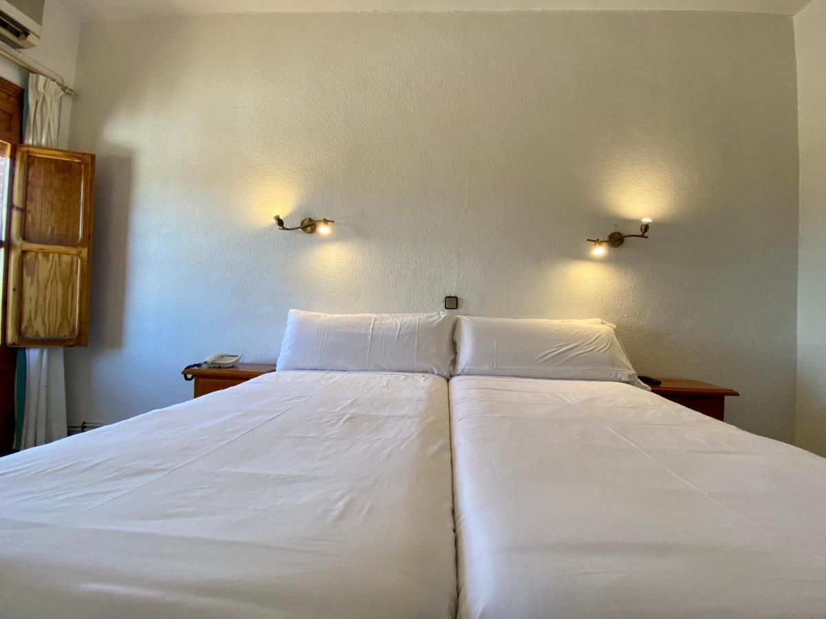 El Meson De Despenaperros Hotel Santa Elena Luaran gambar