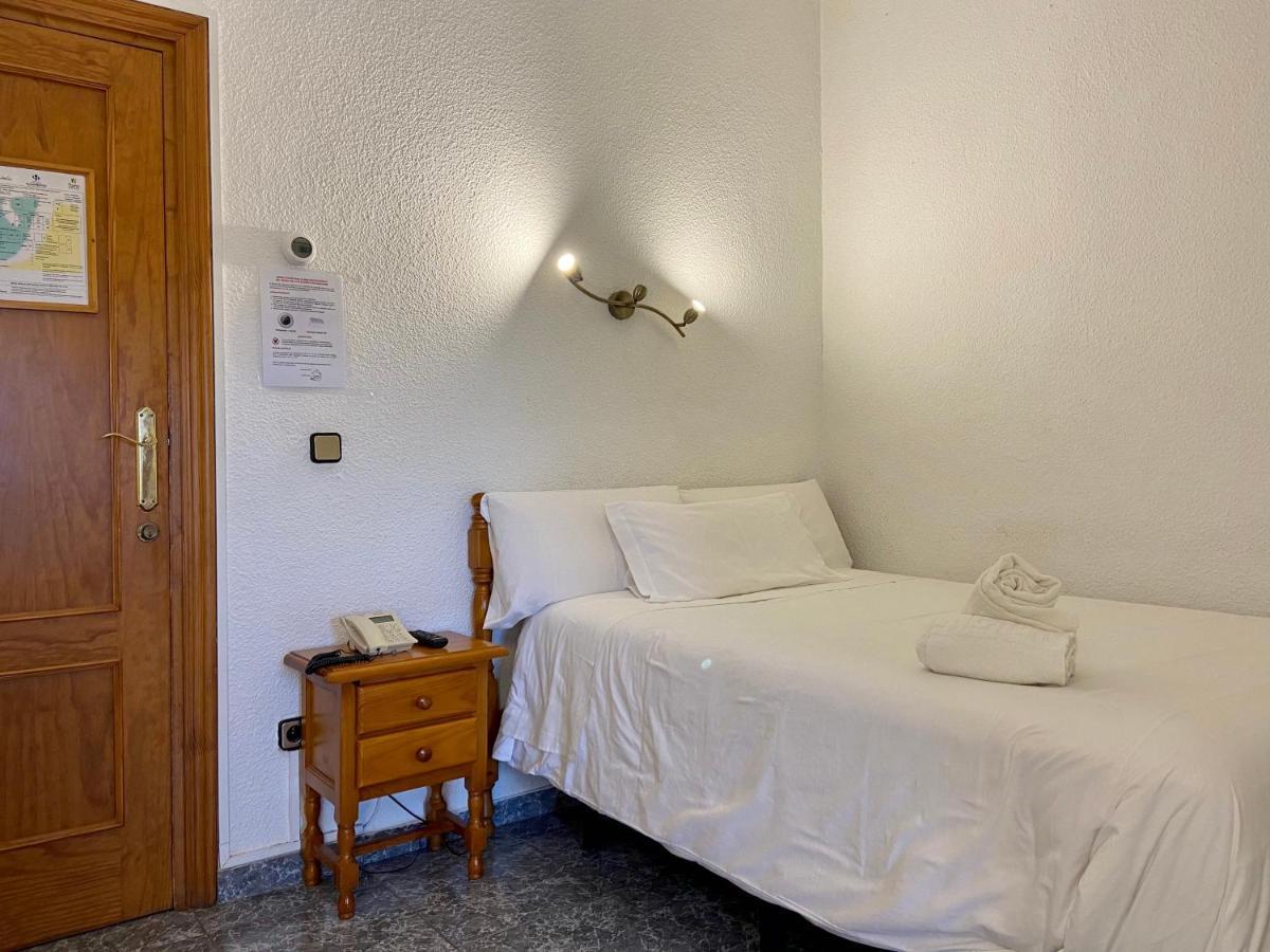 El Meson De Despenaperros Hotel Santa Elena Luaran gambar